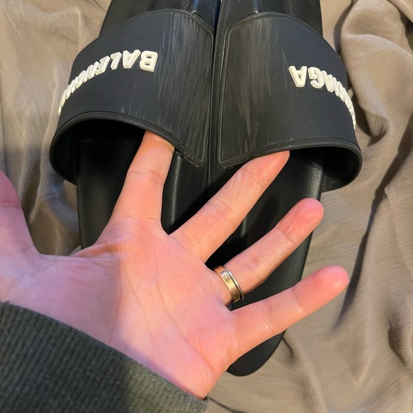 Balenciaga women pool slides - Picture 7 of 7